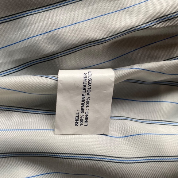 Vintage Gap black leather belted jacket, zipper and snap front Size M *LIKE NEW* - Picture 16 of 16